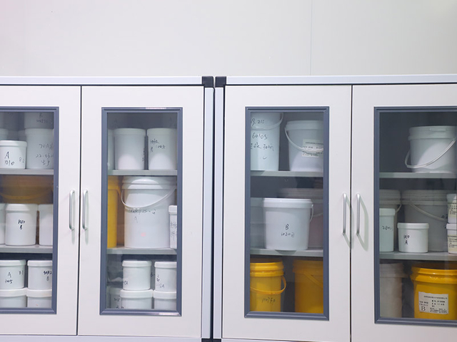 LSR -Material -Fütterungssystem für Silikoninjektionsformung